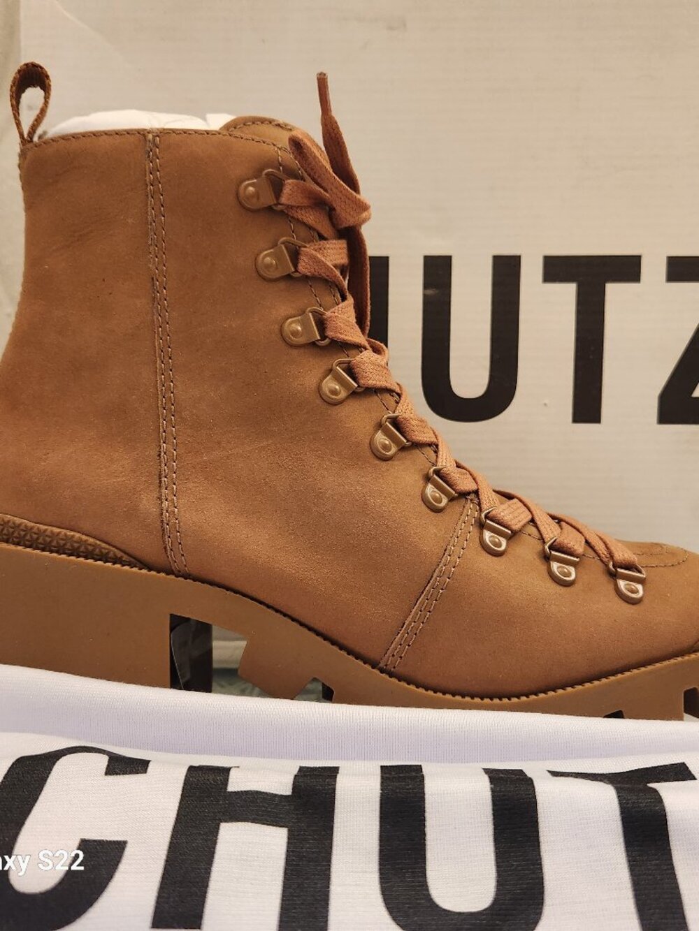 SCHUTZ "Xayane" Hazel Suede Leather Lace up boots. NIB. Size 7.5